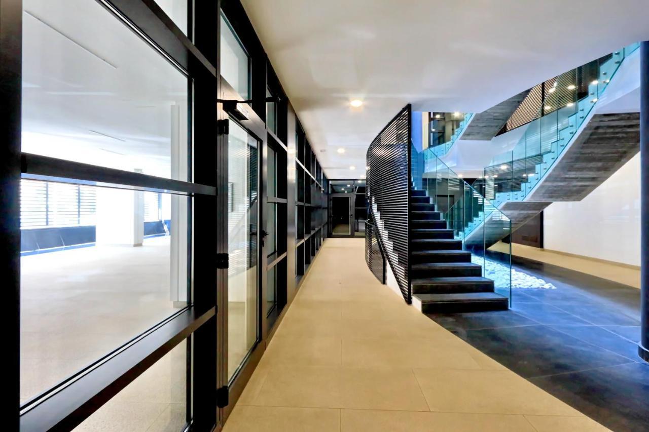 Green Terraced Apartment. 3 Stops From Colosseum Екстер'єр фото